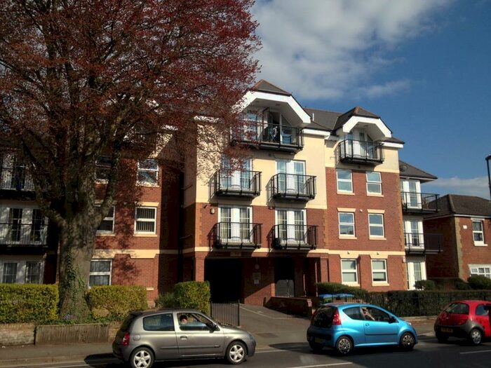 2 Bedroom Apartment To Rent In Perham House, Hill Lane, SO15