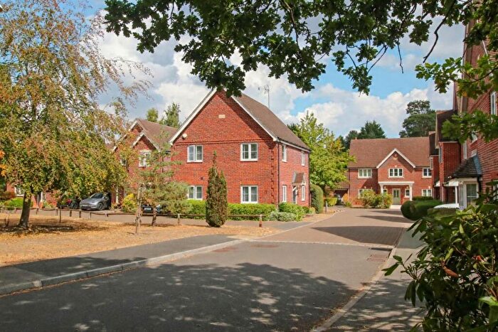 3 Bedroom Detached House For Sale In Kiln Close, Finchampstead, Wokingham, RG40