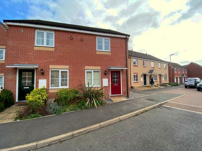 2 Bedroom Semi-Detached House To Rent In Silverstone Road, Bourne, PE10