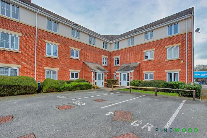 2 Bedroom Flat For Sale In Grasscroft House, Chesterfield, Derbyshire, S40