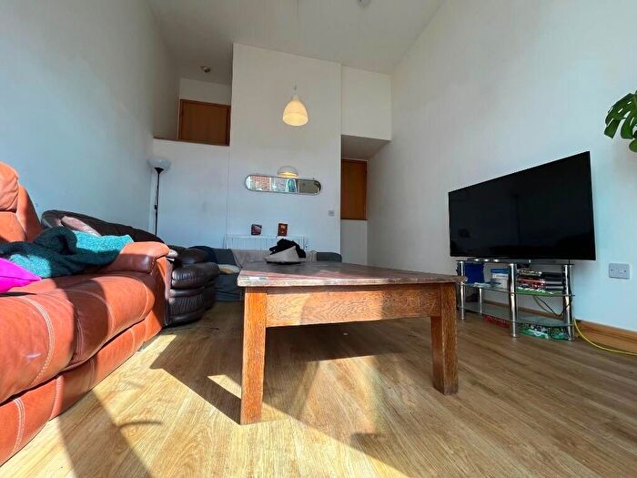 4 Bedroom Semi-Detached House To Rent In Brunswick Street, Bristol, BS2