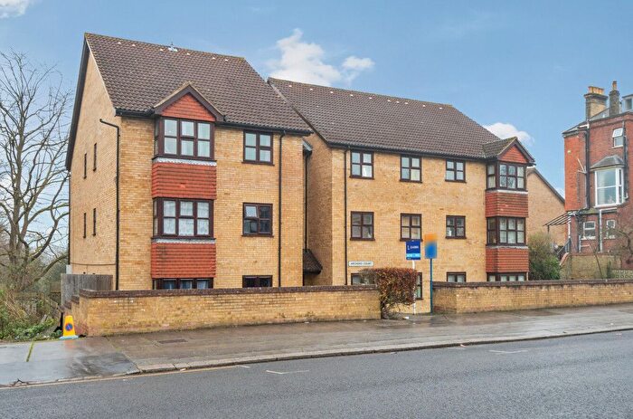 1 Bedroom Flat For Sale In Nottingham Road, South Croydon, CR2