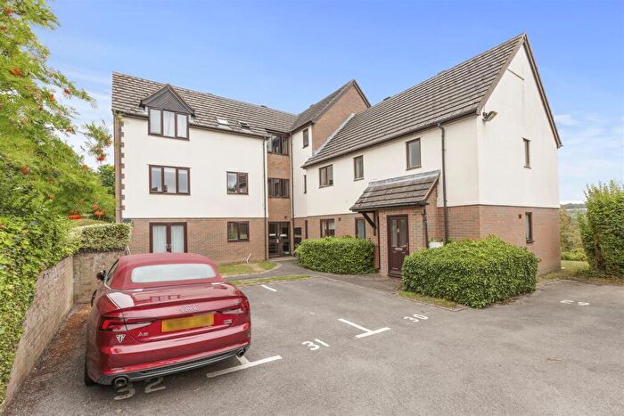 2 Bedroom Flat For Sale In Windrush Court, High Wycombe, HP13