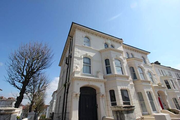 Flat To Rent In Dyke Road, Brighton, East Sussex, BN1