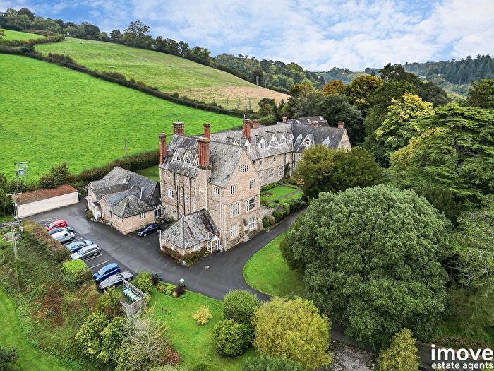 1 Bedroom Flat For Sale In Devon House Drive, Bovey Tracey, Newton Abbot, TQ13
