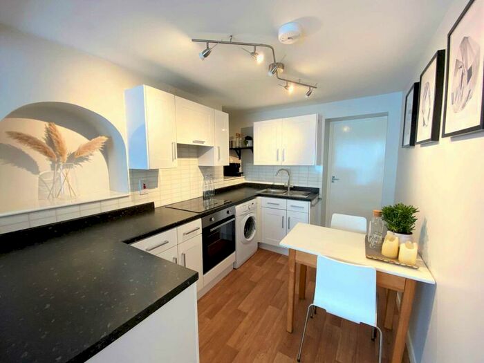 1 Bedroom Flat To Rent In Orange Street, Canterbury, CT1