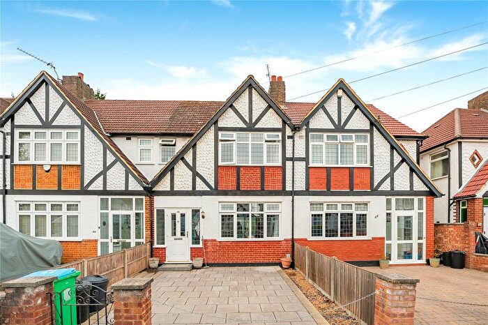 3 Bedroom Terraced House For Sale In Evelyn Close, Twickenham, TW2