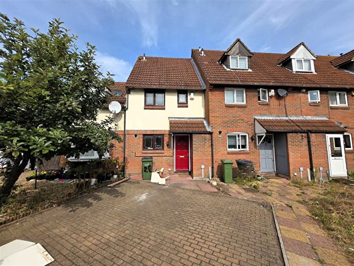 2 Bedroom Property To Rent In Nickelby Close, London, SE28
