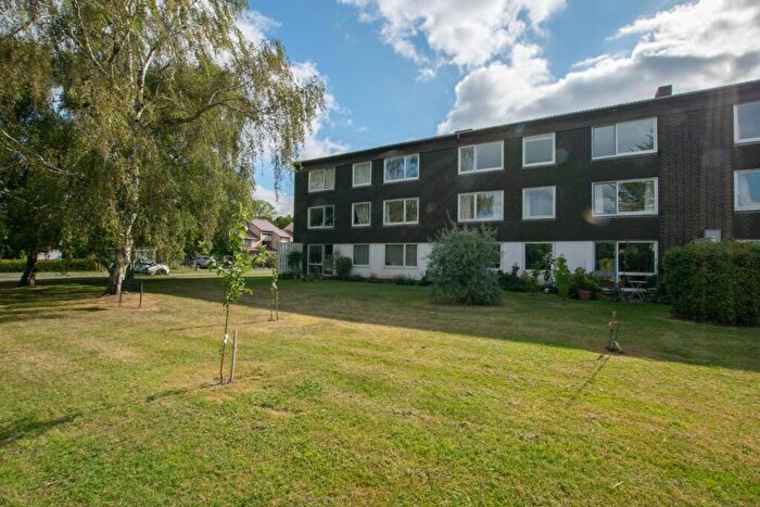 2 Bedroom Apartment To Rent In Larchfield, Gough Way, Cambridge, CB3