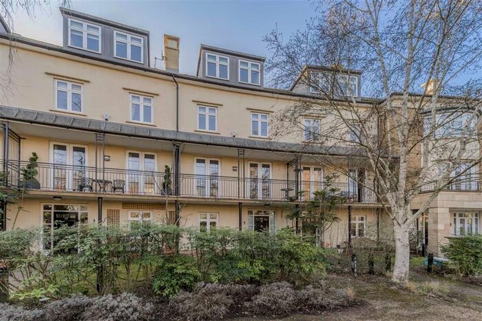 5 Bedroom Property To Rent In Whitcome Mews, Kew, Richmond, TW9