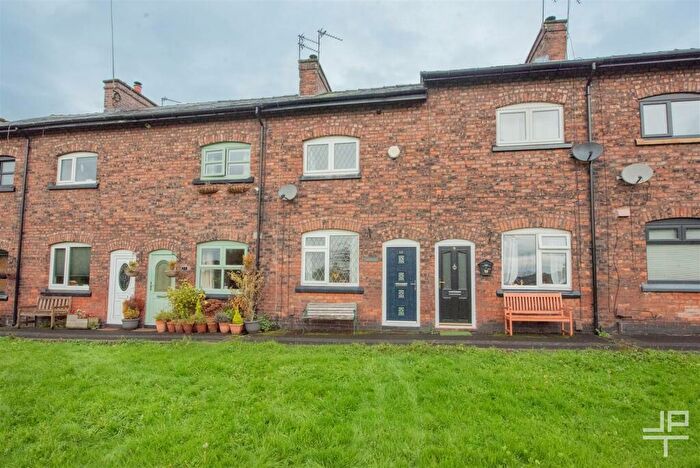 2 Bedroom Terraced House To Rent In Bowling Green Row, Atherton, Manchester, M46