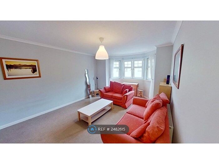 3 Bedroom Flat To Rent In Duff Street, Edinburgh, EH11