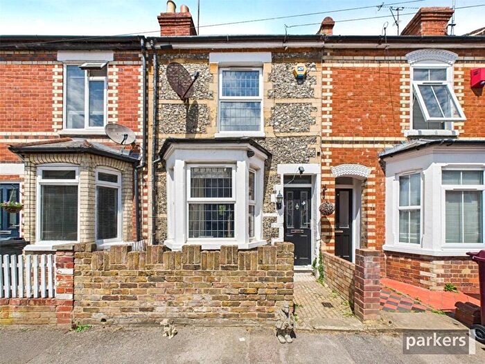 3 Bedroom Terraced House For Sale In Kings Road, Caversham, Reading, Berkshire, RG4