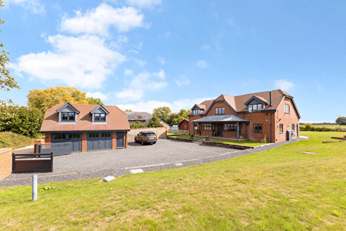 5 Bedroom Detached House For Sale In Pagham Road, Chichester, PO20