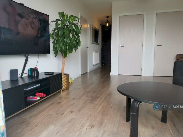 2 Bedroom Flat To Rent In London, London, E16