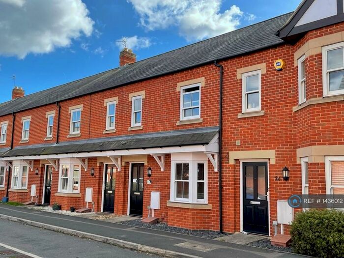 3 Bedroom Terraced House To Rent In Barr Piece, Wolverton, Milton Keynes, MK12