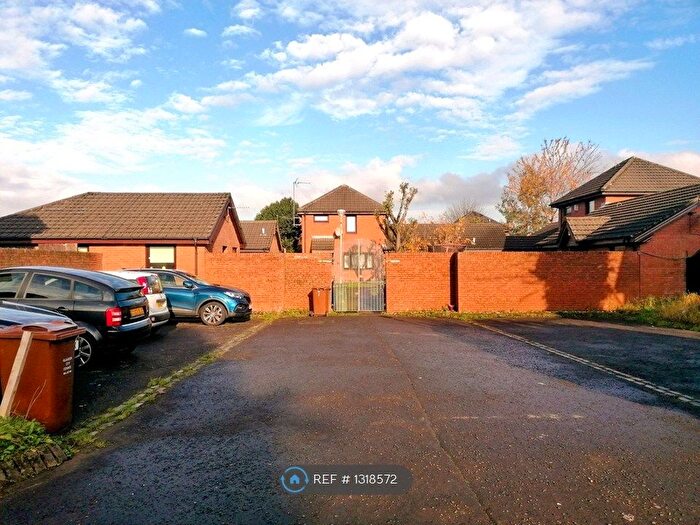 2 Bedroom Semi-Detached House To Rent In Elderpark Grove, Glasgow, G51