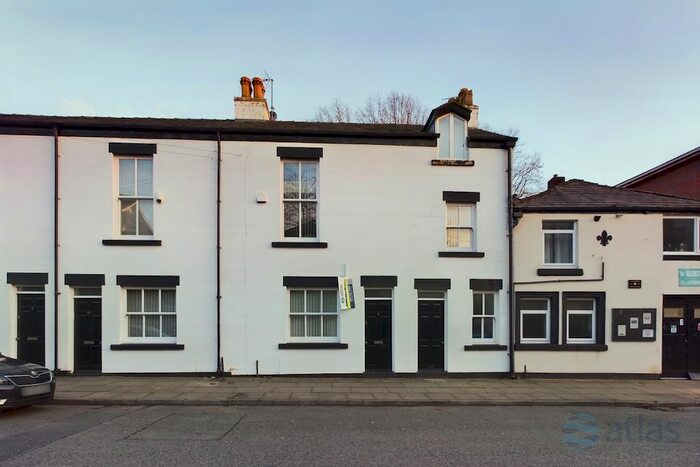 4 Bedroom Town House To Rent In Aigburth Vale, Aigburth, L17