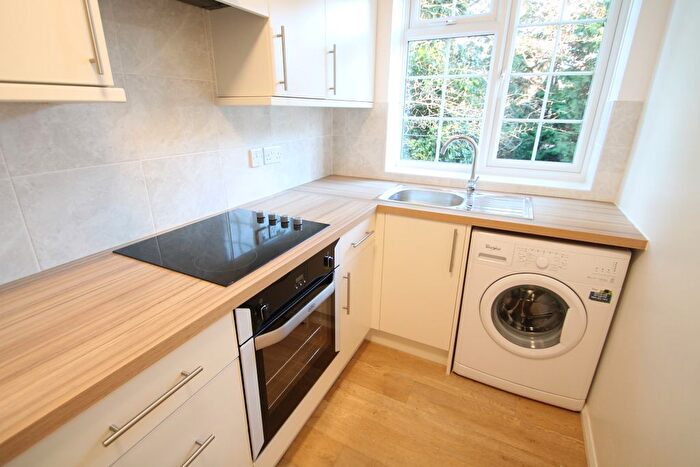 1 Bedroom Flat To Rent In Tavistock Road, Bromley, BR2