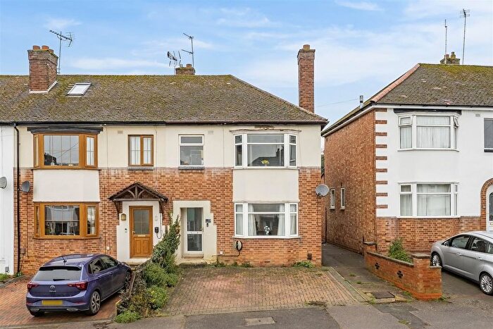 3 Bedroom End Terrace House For Sale In Hillside Avenue, Kettering, NN15