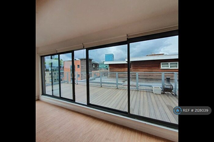 2 Bedroom Penthouse To Rent In Barton Street, Manchester, M3