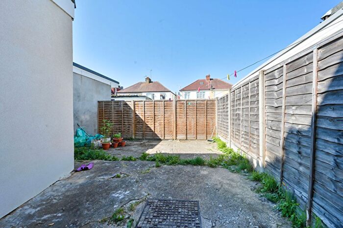 4 Bedroom Terraced House For Sale In Kingsley Road, Hounslow, Hounslow, TW3