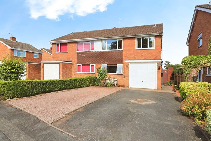 3 Bedroom Semi Detached House For Sale In Whitegate Drive, Kidderminster, DY11