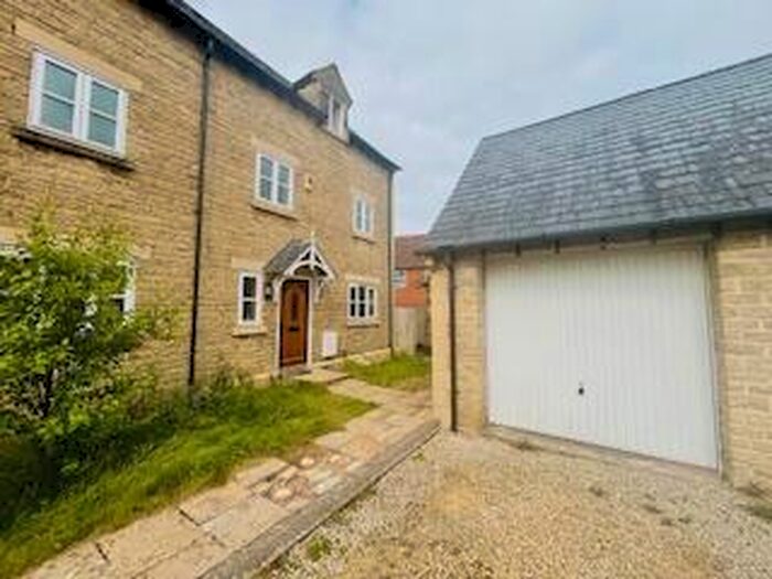 3 Bedroom House To Rent In St Dunstan Court, Calne, SN11