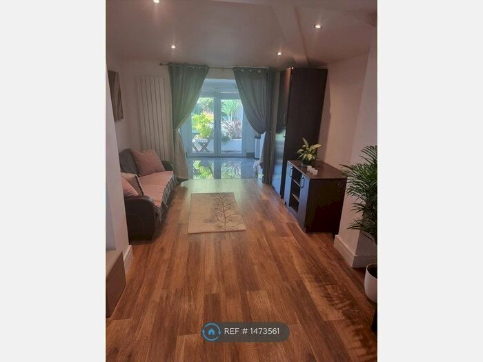 1 Bedroom Flat To Rent In Newbury, Newbury, RG14