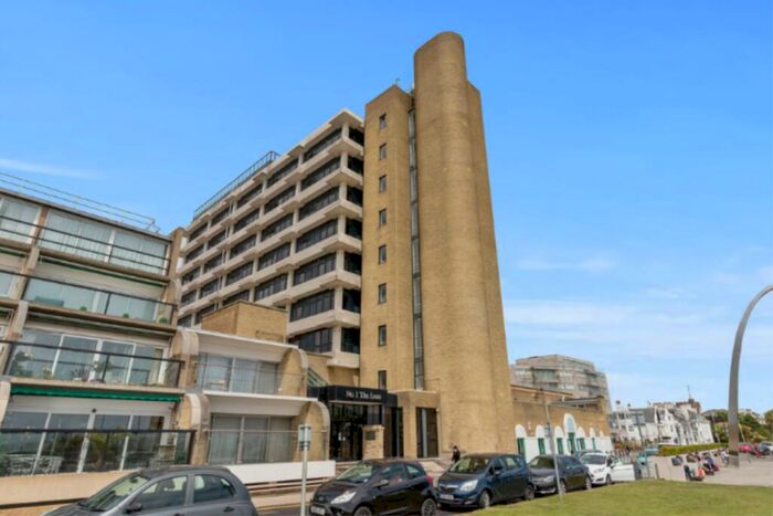 2 Bedroom Apartment For Sale In The Leas, Folkestone, Kent, CT20