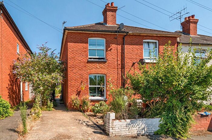 2 Bedroom Semi-Detached House For Sale In Guildford, Surrey, GU2