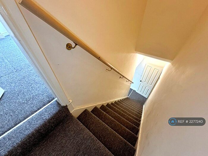 1 Bedroom Flat To Rent In Firth Park Road, Sheffield, S5