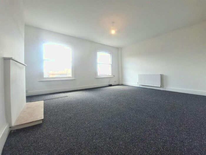 3 Bedroom Flat To Rent In High Street, Herne Bay, CT6