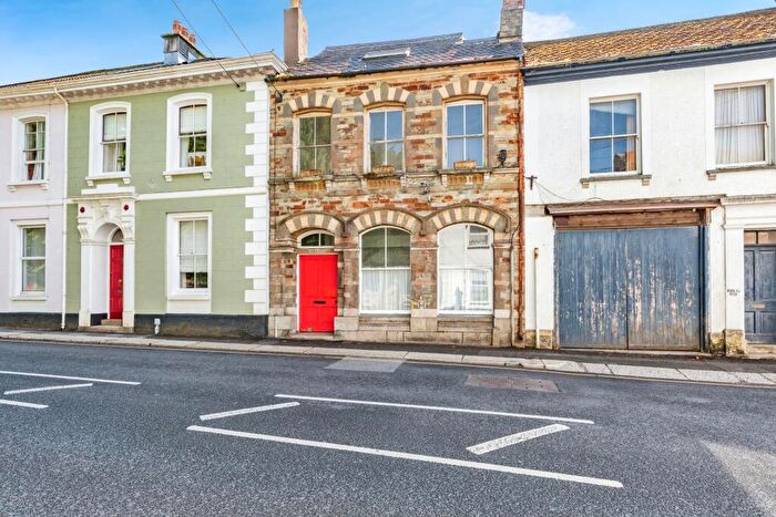 5 Bedroom Terraced House For Sale In Barn Street, Liskeard, Cornwall, PL14