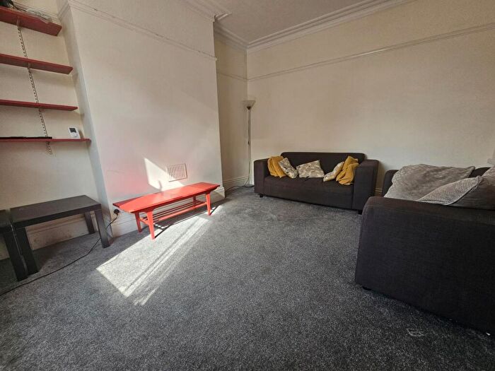 3 Bedroom House To Rent In Thornville Street, Leeds, LS6