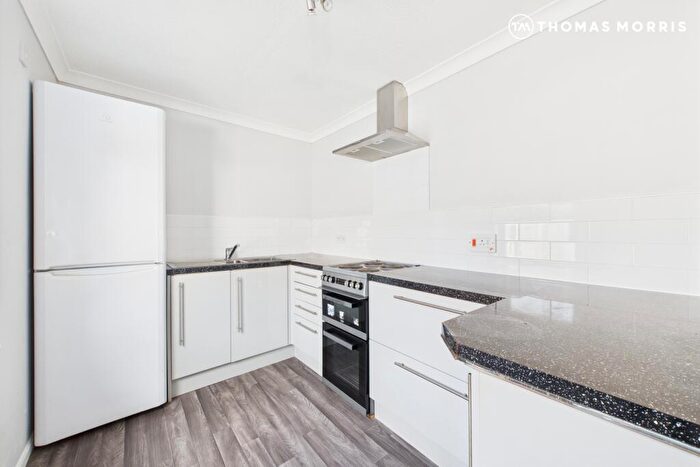 1 Bedroom Apartment To Rent In High Street, St. Neots, Cambridgeshire, PE19