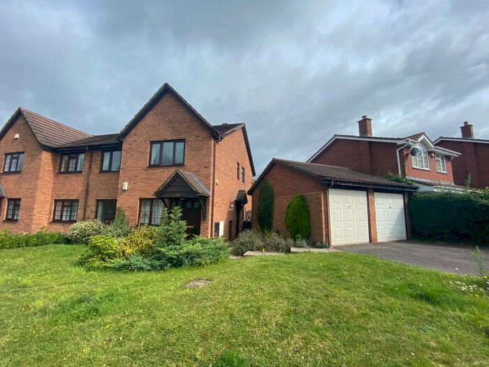 2 Bedroom Maisonette To Rent In Shelley Drive, Sutton Coldfild, B74