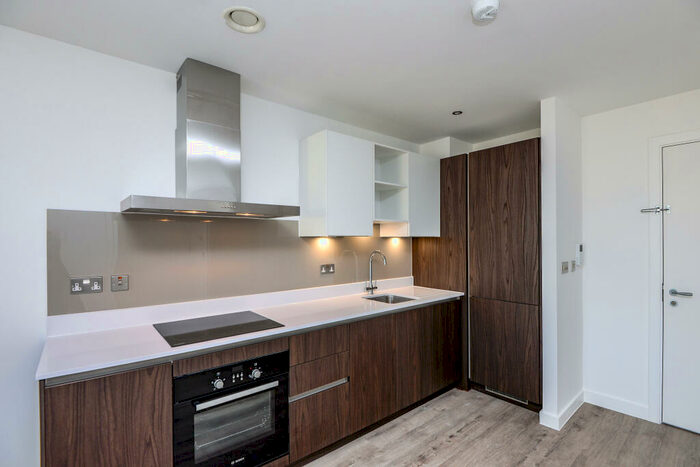 1 Bedroom Flat To Rent In Lockgate Square, Salford, M5