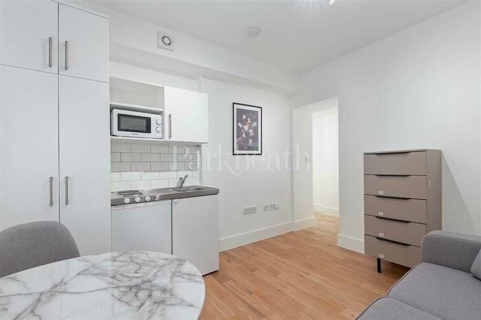 Apartment To Rent In Lidyard Road, Archway N19