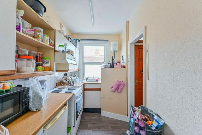 1 Bedroom Flat To Rent In London Road, Norbury, London, SW16