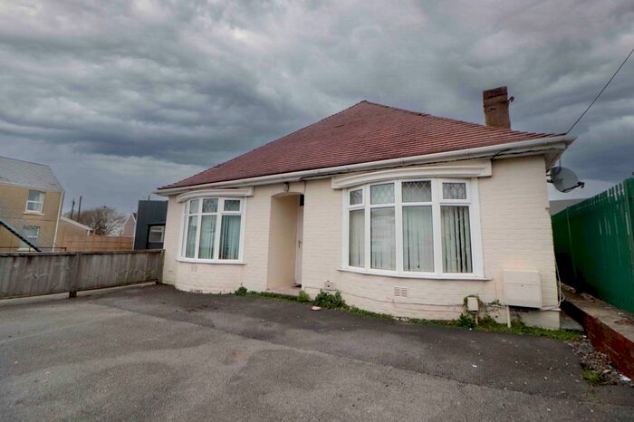 2 Bedroom Bungalow To Rent In Alexandra Road, Swansea, SA4