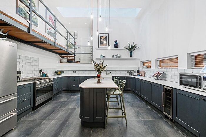 3 Bedroom Terraced House For Sale In Winchester Street, London, W3