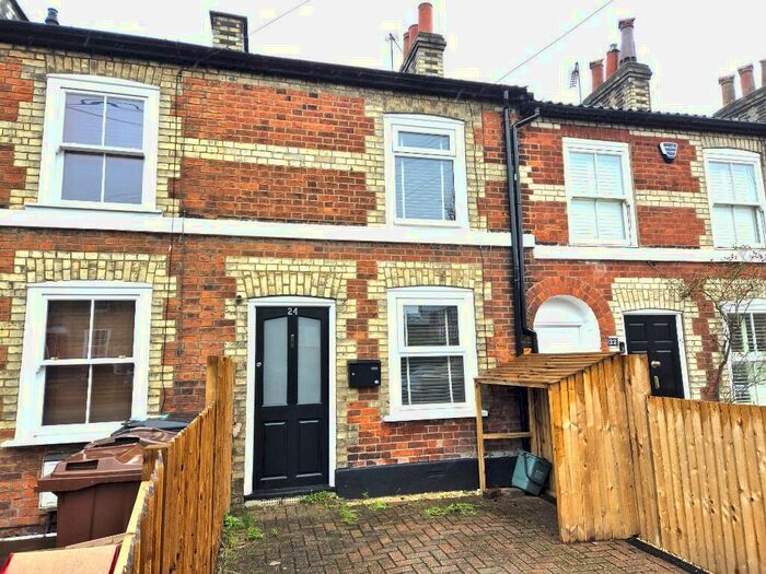 2 Bedroom Terraced House To Rent In Lattimore Road, St. Albans, Hertfordshire, AL1