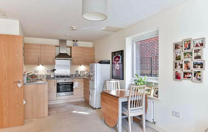 1 Bedroom Flat To Rent In Dalmeny Way, Epsom, KT18
