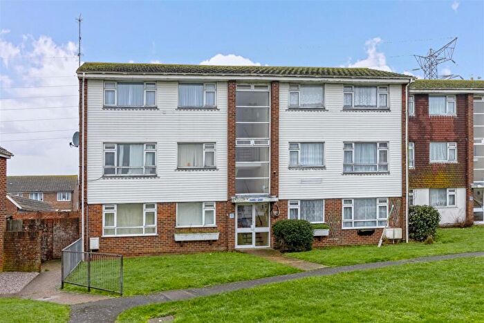 1 Bedroom Flat For Sale In Hamble Road, Lancing, BN15