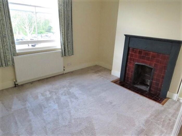 2 Bedroom Apartment To Rent In Playfield Crescent, East Dulwich, London, SE22