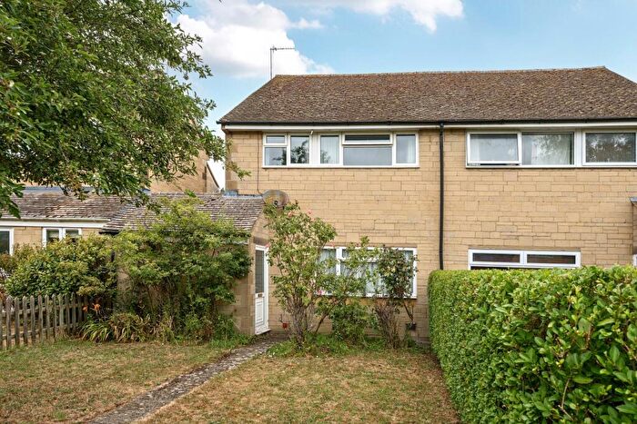 3 Bedroom Semi-Detached House For Sale In Ampney Orchard, Bampton, Oxfordshire, OX18