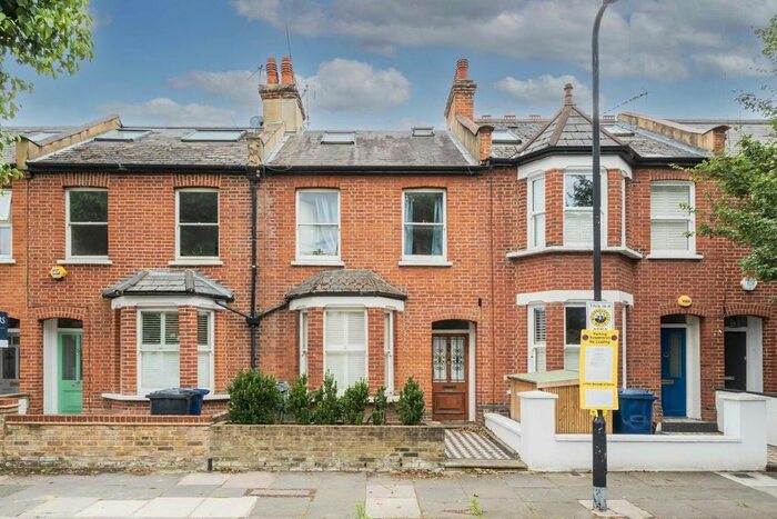 4 Bedroom Property To Rent In Evelyn Road, London, W4