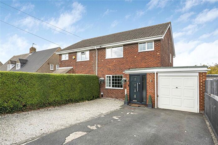 3 Bedroom Semi-Detached House For Sale In Greenwood Avenue, Chinnor, Oxfordshire, OX39