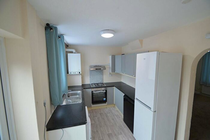 3 Bedroom Terraced House To Rent In Stanley Green East, Slough, Berkshire, SL3